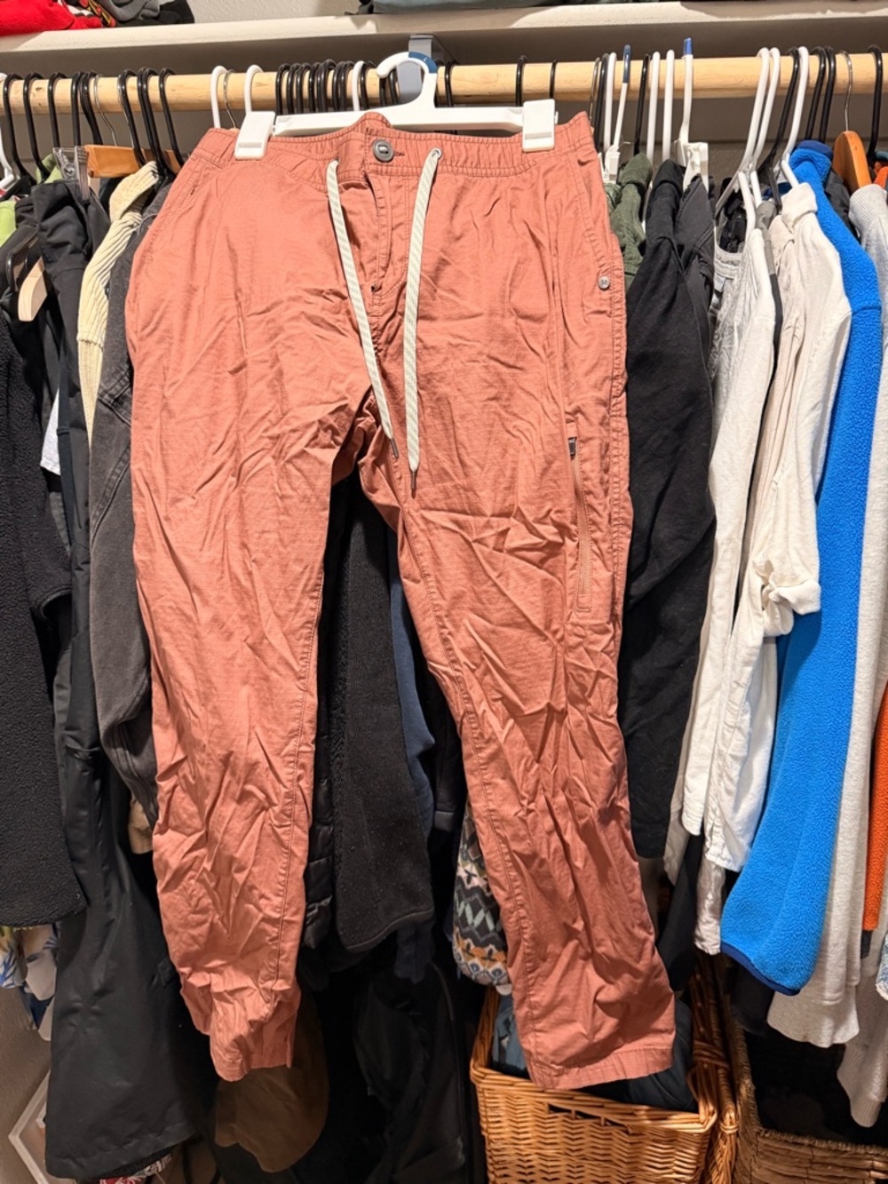 Vuori D rawstring Jogger Pants in Dusty Rose